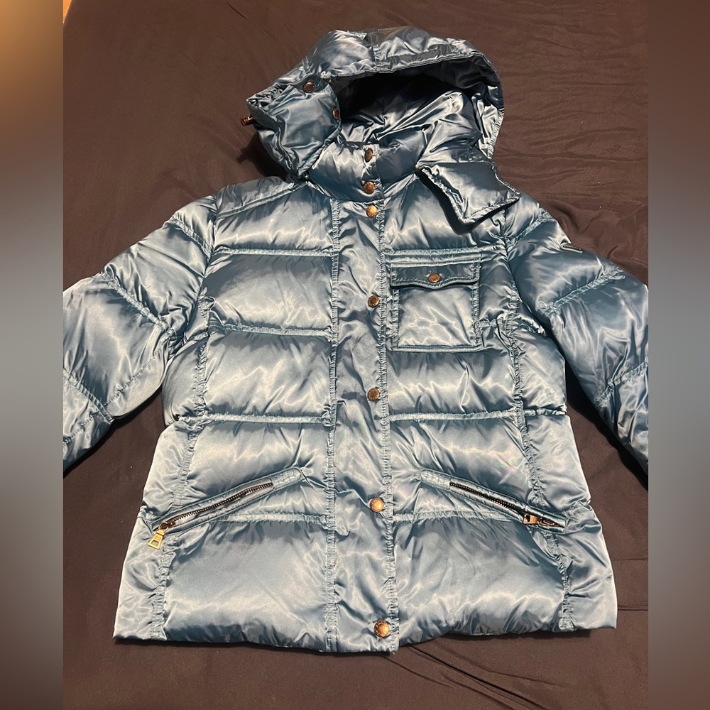 Prada women’s jacket size 46 M absolutely beautiful perfect condition